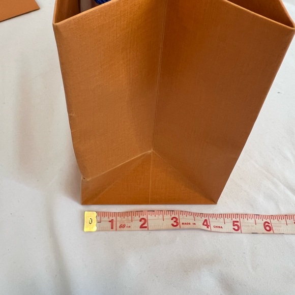 Authentic Louis Vuitton shopping bag. LV shopping bag. - Picture 4 of 4